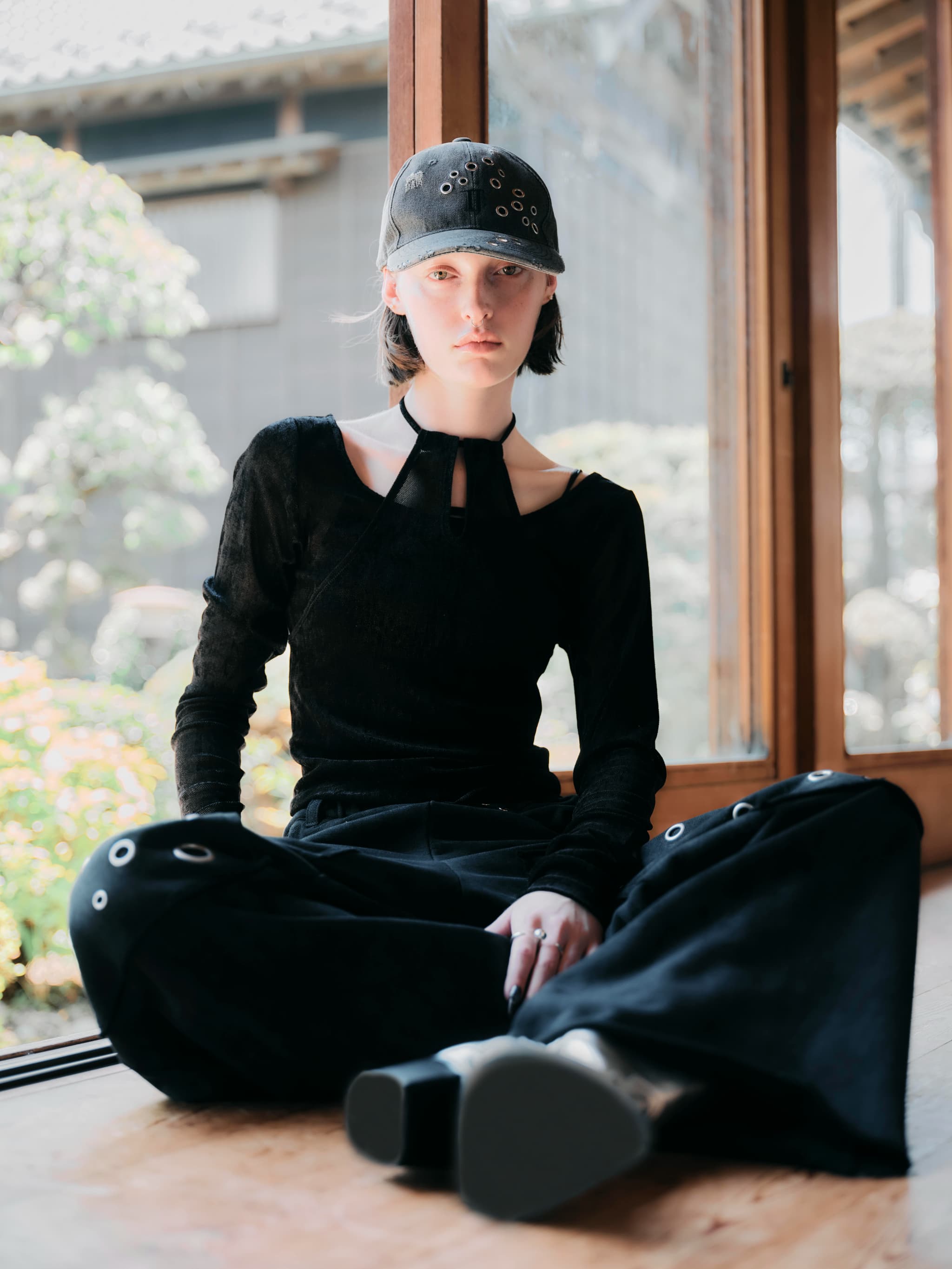 SHEER VELOUR HALTERNECK TOPS - BLACK – TAJEN:T