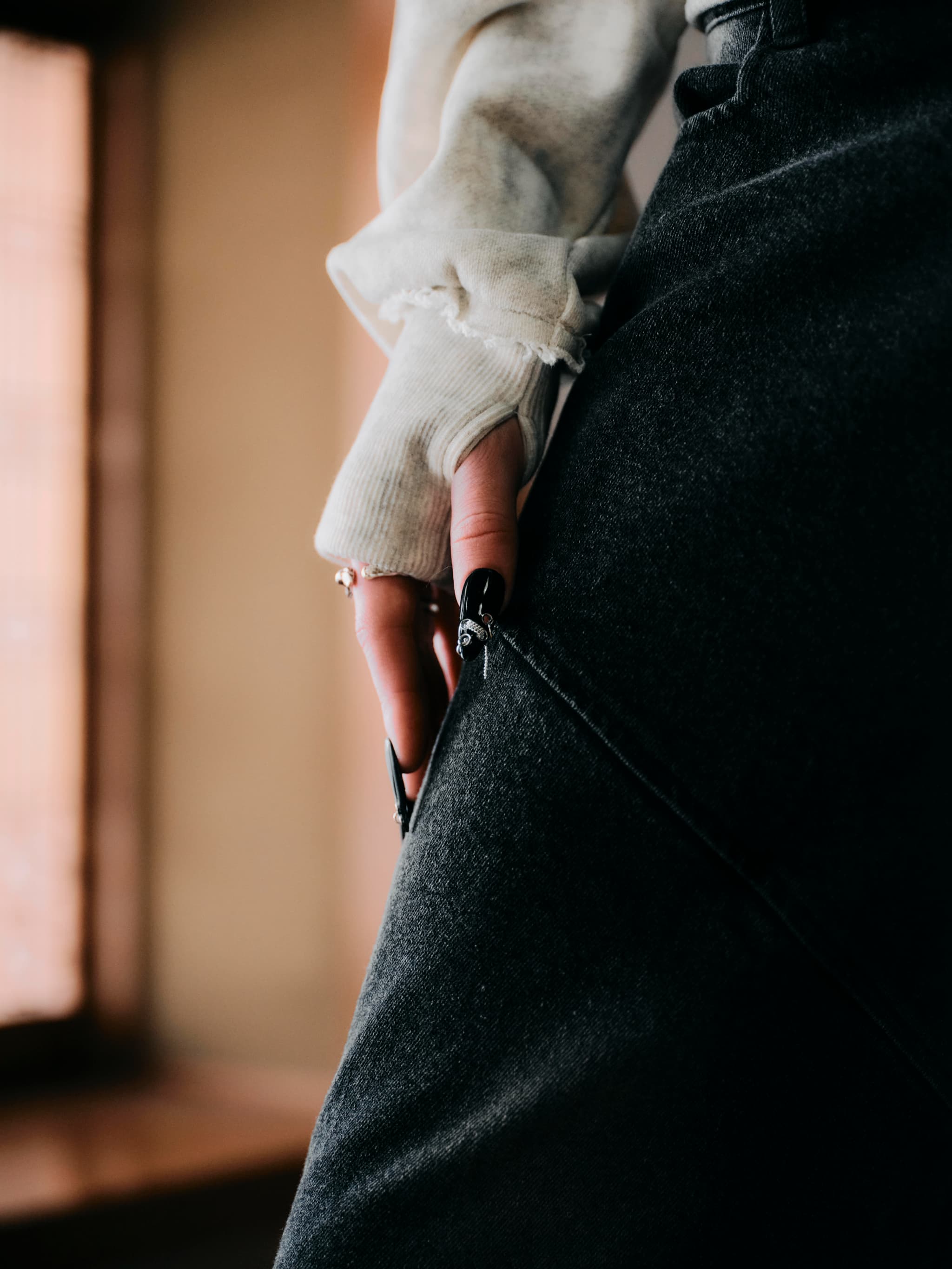 RE-STOCK】EYELET DESIGN ZIP UP HOODIE-IVORY – TAJEN:T