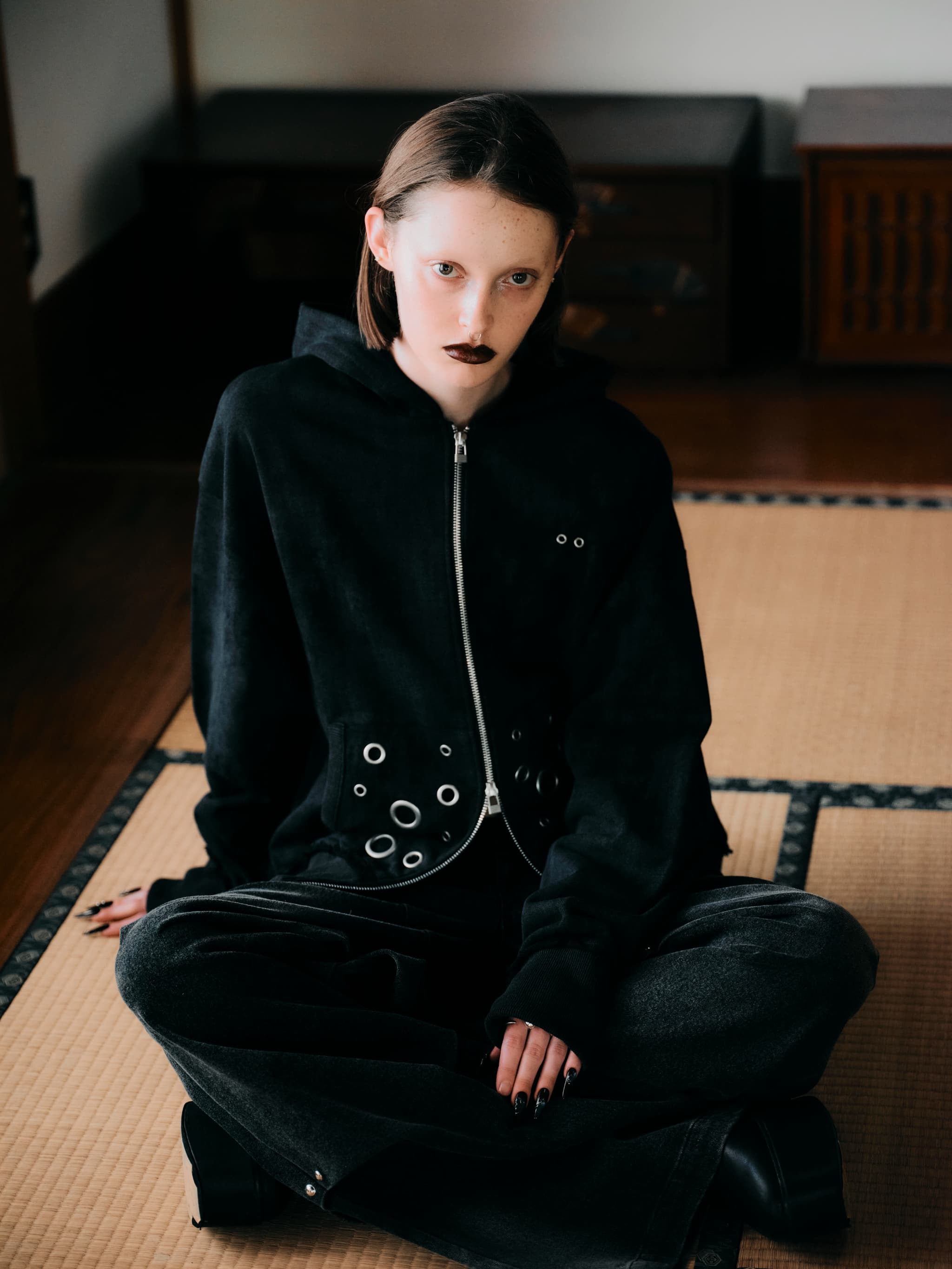 RE-STOCK】EYELET DESIGN ZIP UP HOODIE-CHARCOAL GRAY – TAJEN:T