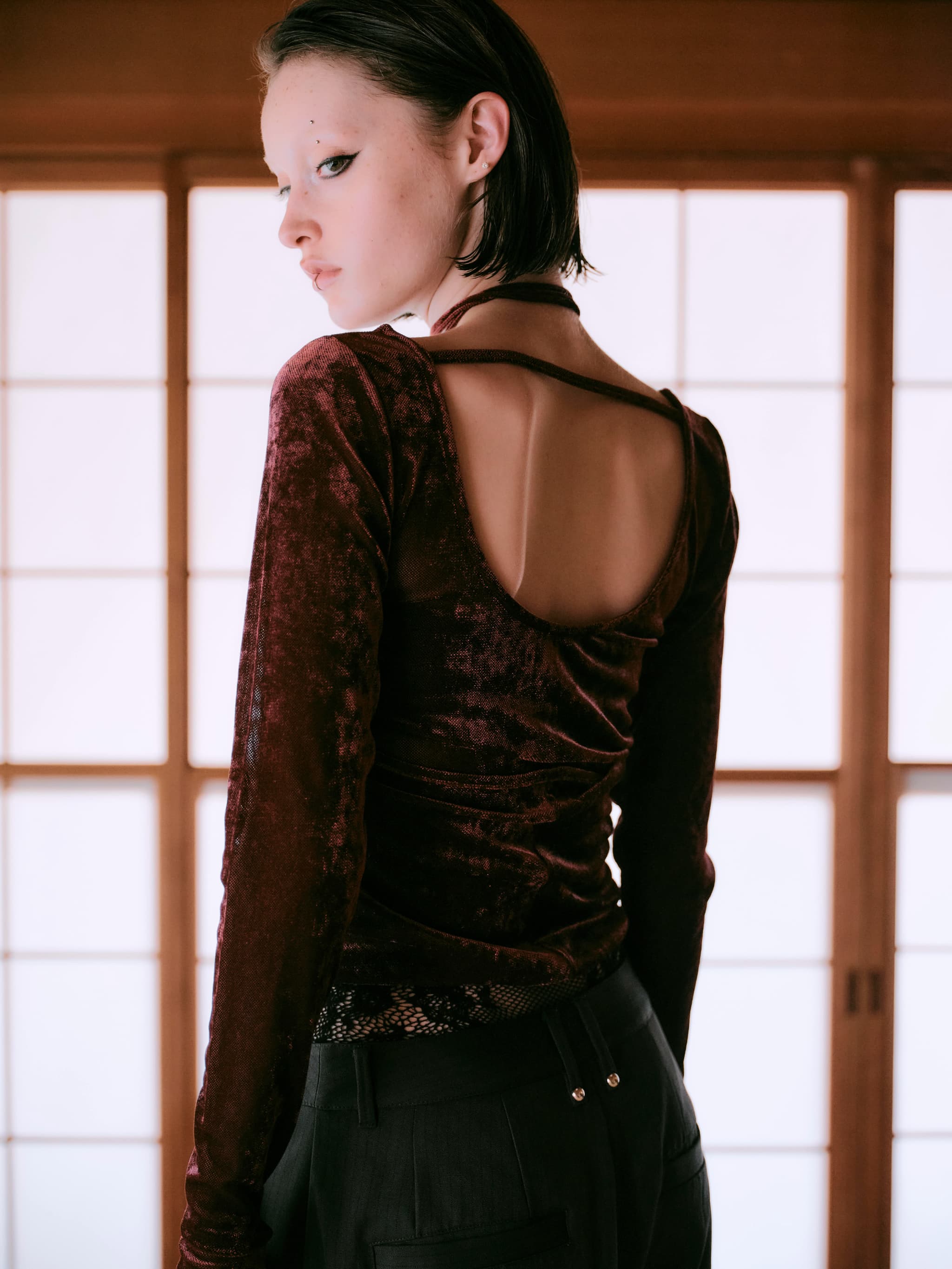 SHEER VELOUR HALTERNECK TOPS - BURGUNDY – TAJEN:T